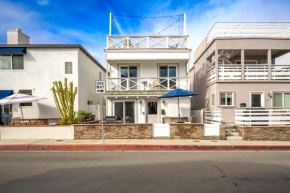 Freshly Renovated Beach House Steps to the Beach